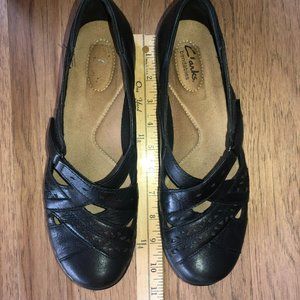 Women's Size 10 Narrow BlackClarks Bendables Adjustable Flats/Loafers